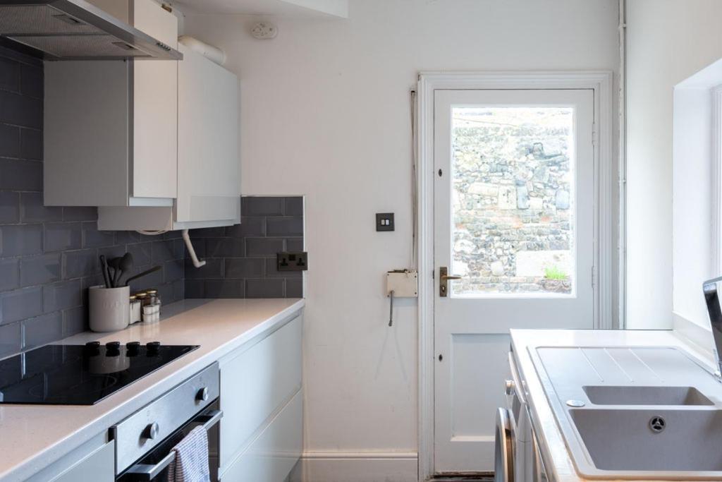 Stylish & Spacious City Centre 3-Bedroom Townhouse - Sleeps 6 Canterbury Zewnętrze zdjęcie