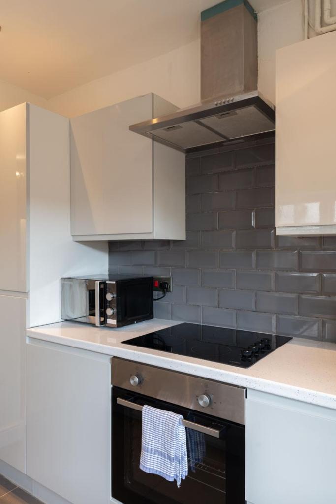 Stylish & Spacious City Centre 3-Bedroom Townhouse - Sleeps 6 Canterbury Zewnętrze zdjęcie