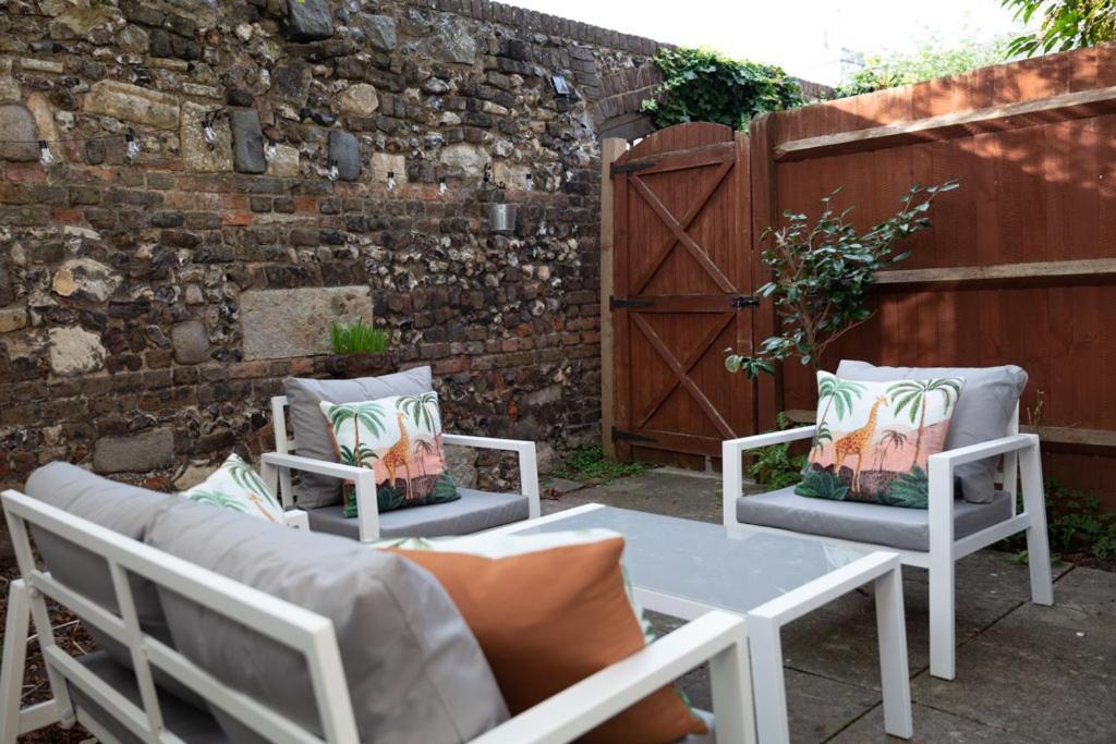 Stylish & Spacious City Centre 3-Bedroom Townhouse - Sleeps 6 Canterbury Zewnętrze zdjęcie
