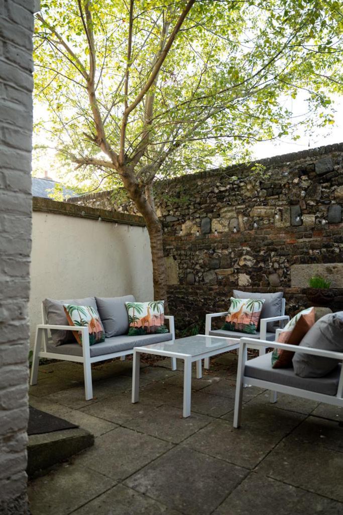 Stylish & Spacious City Centre 3-Bedroom Townhouse - Sleeps 6 Canterbury Zewnętrze zdjęcie