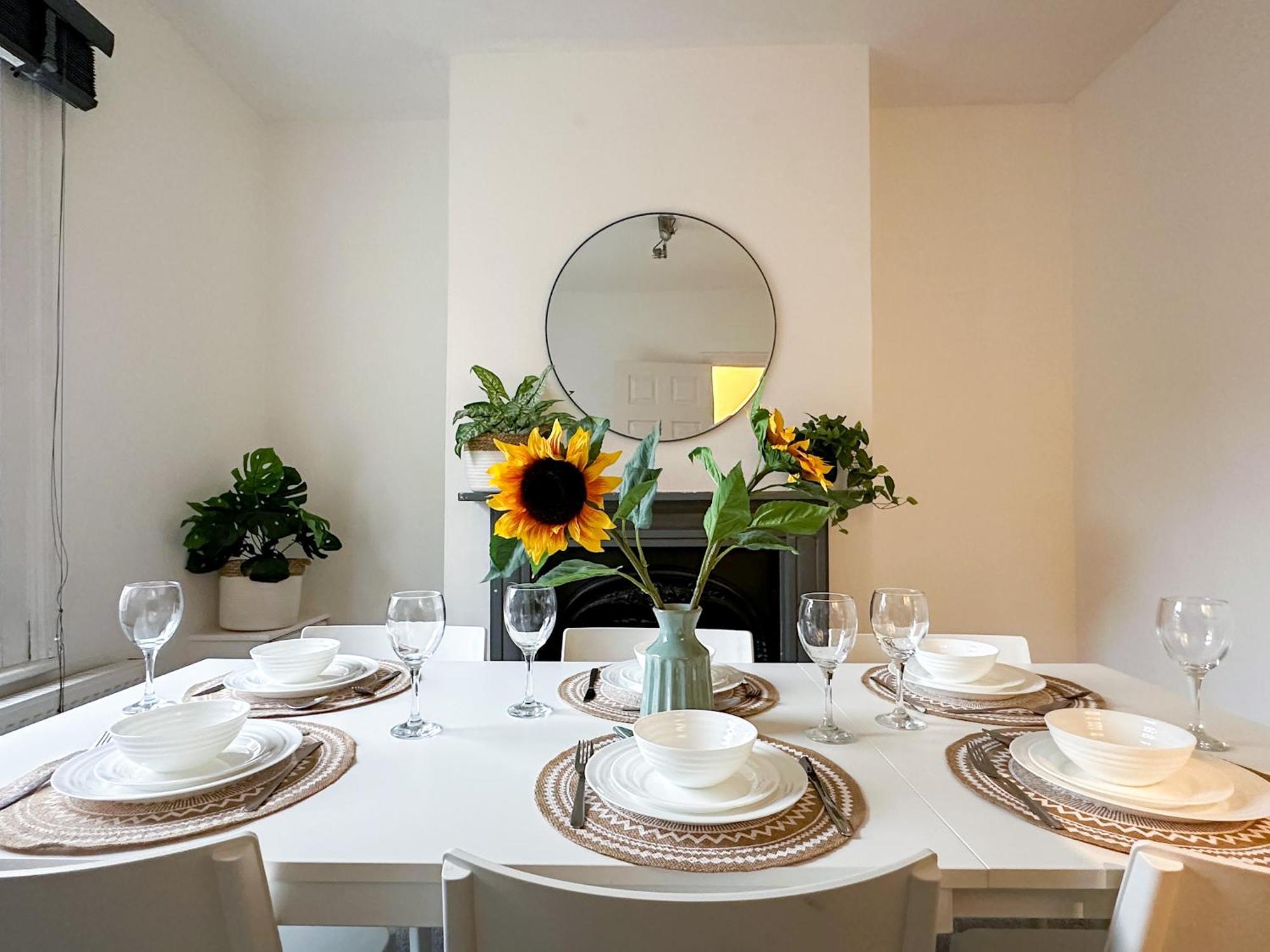 Stylish & Spacious City Centre 3-Bedroom Townhouse - Sleeps 6 Canterbury Zewnętrze zdjęcie