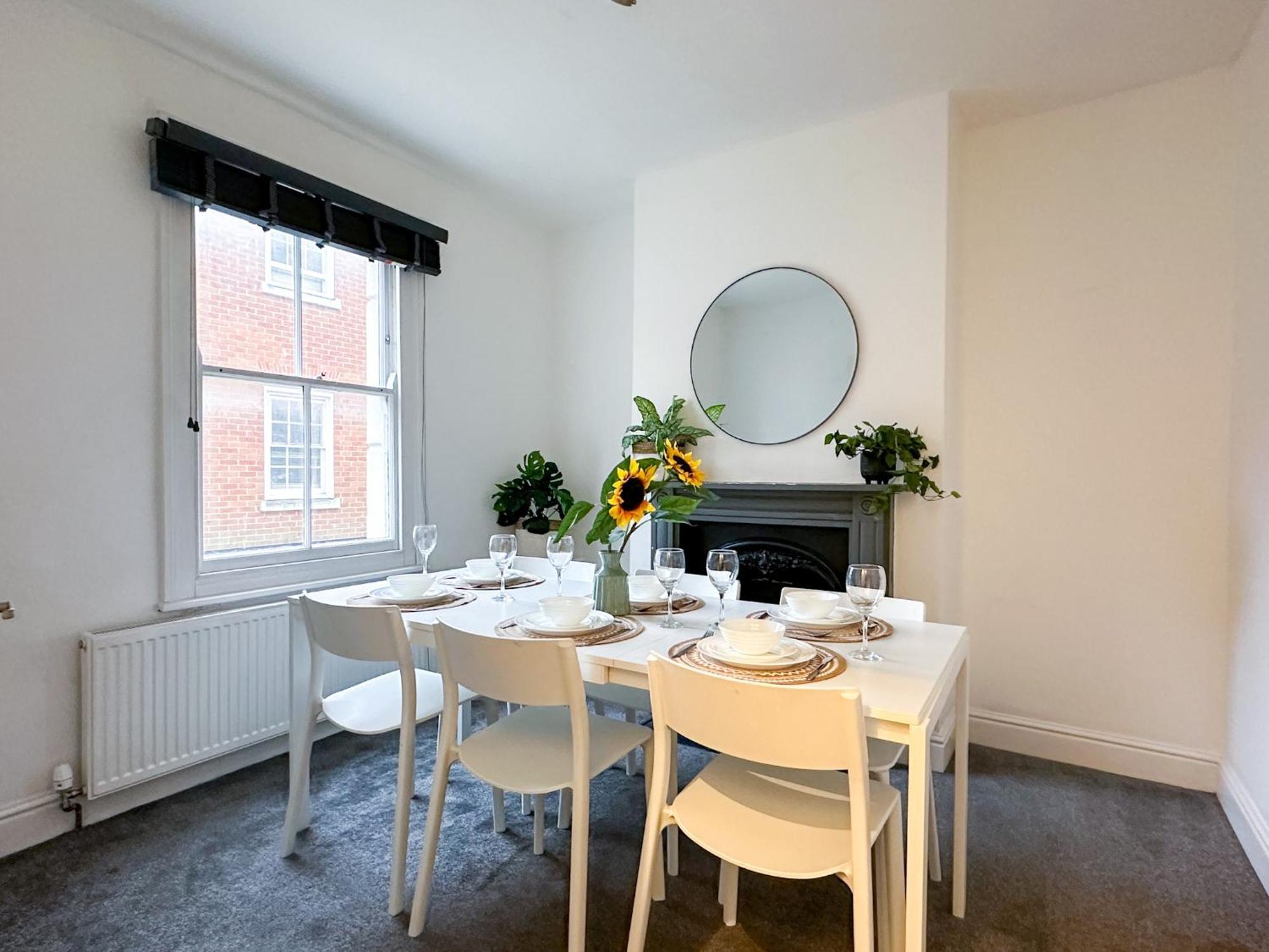 Stylish & Spacious City Centre 3-Bedroom Townhouse - Sleeps 6 Canterbury Zewnętrze zdjęcie