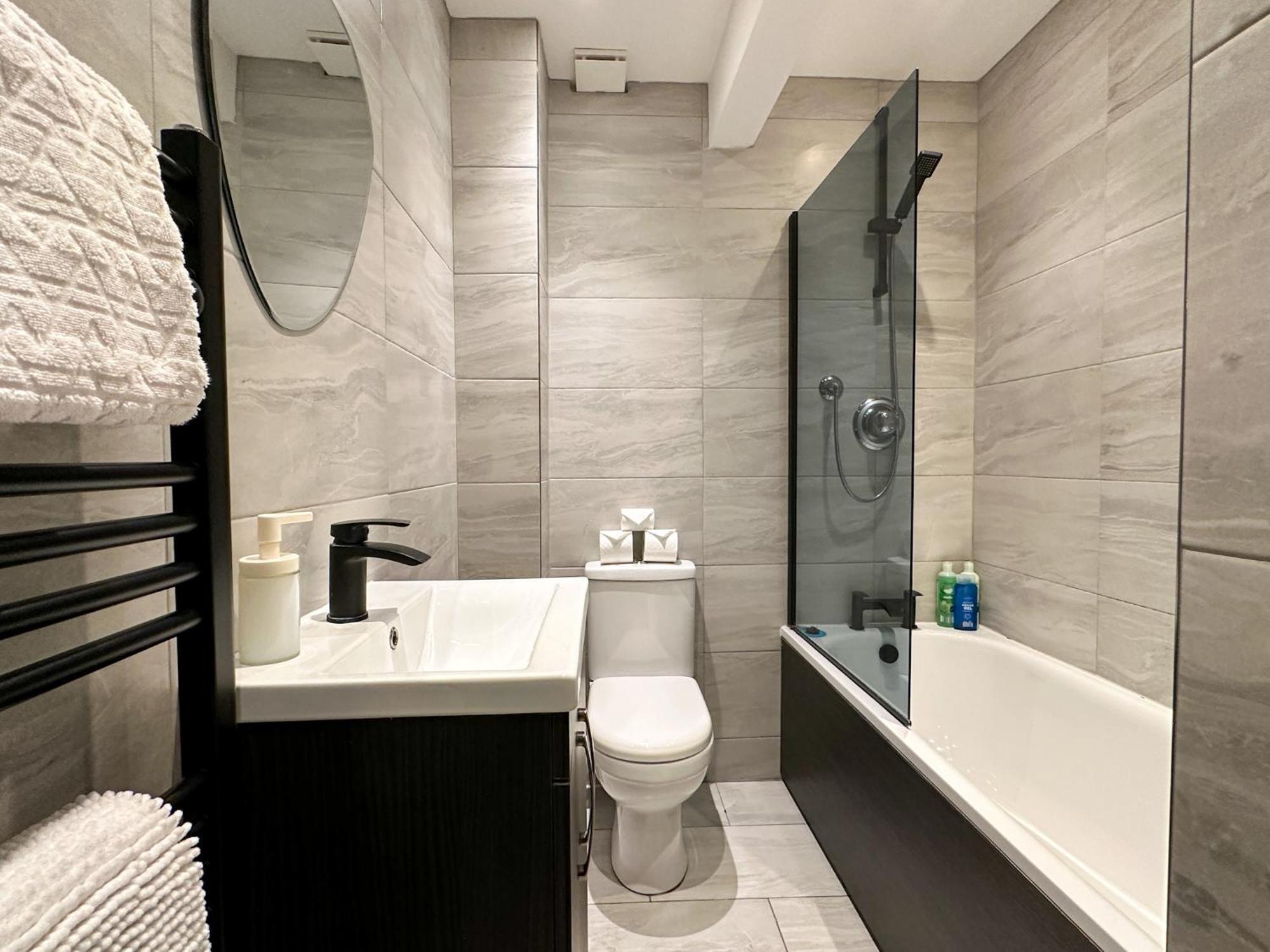 Stylish & Spacious City Centre 3-Bedroom Townhouse - Sleeps 6 Canterbury Zewnętrze zdjęcie