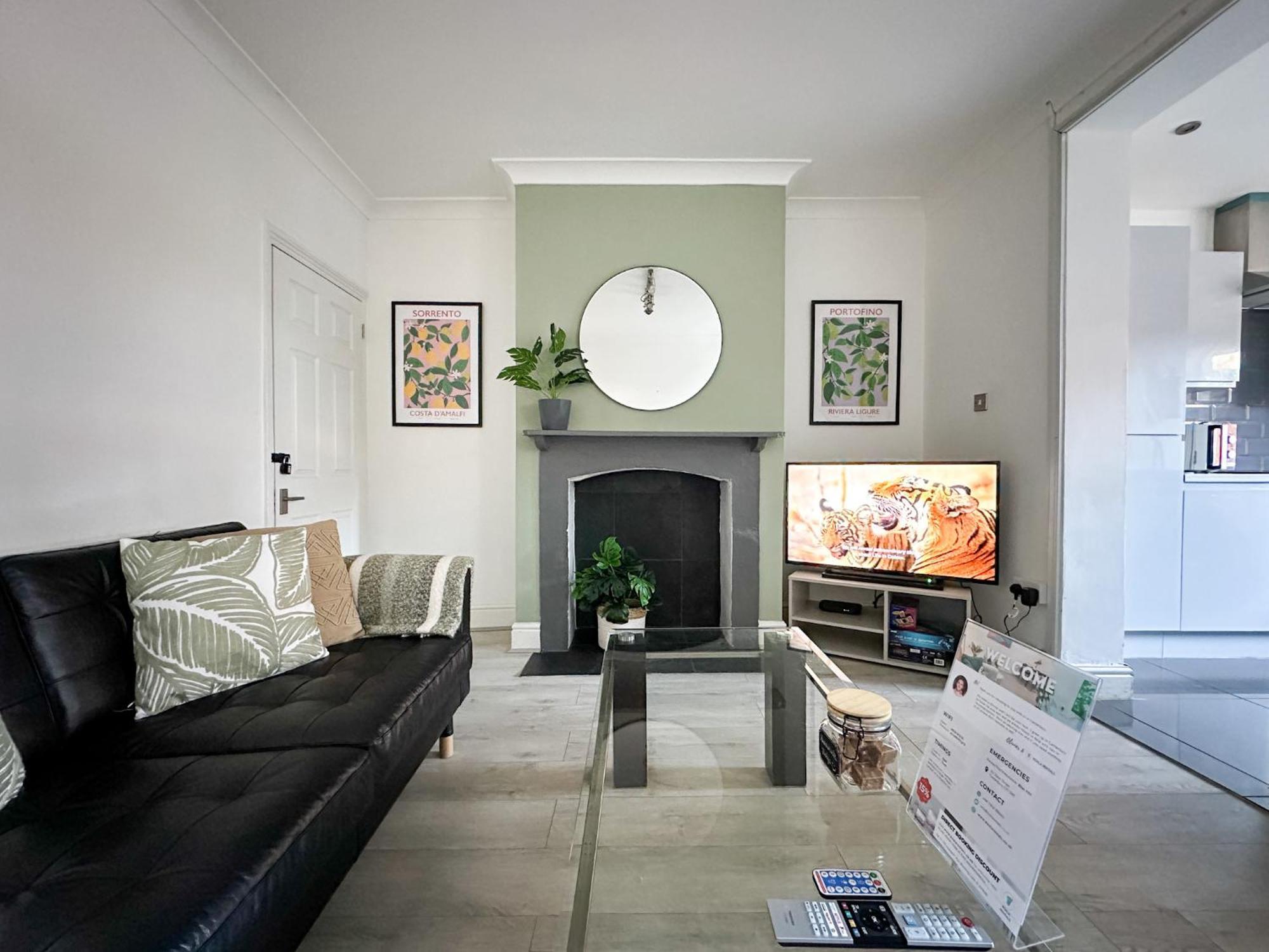 Stylish & Spacious City Centre 3-Bedroom Townhouse - Sleeps 6 Canterbury Zewnętrze zdjęcie